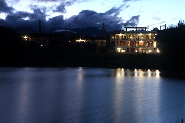 Hotel Lake View Nako Zewnętrze zdjęcie